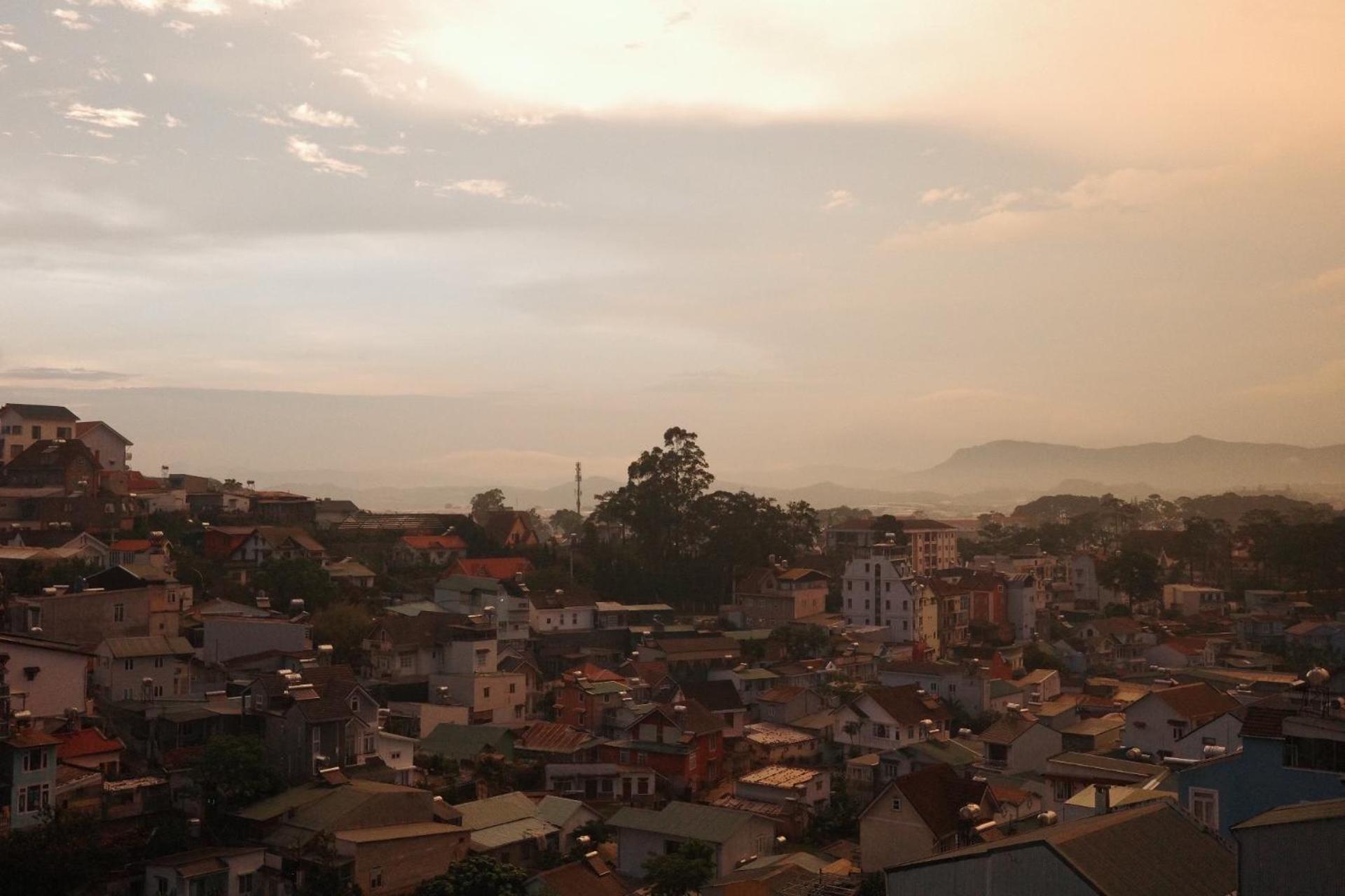 Cherry Suites Dalat Buitenkant foto